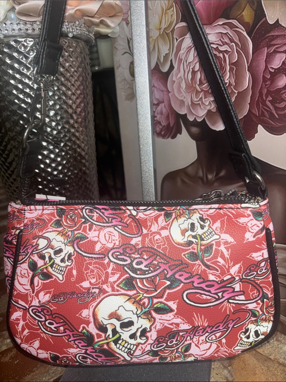 Ed Hardy Red Skull & Rose Shoulder Bag with Black Strap - Picture 4 of 6